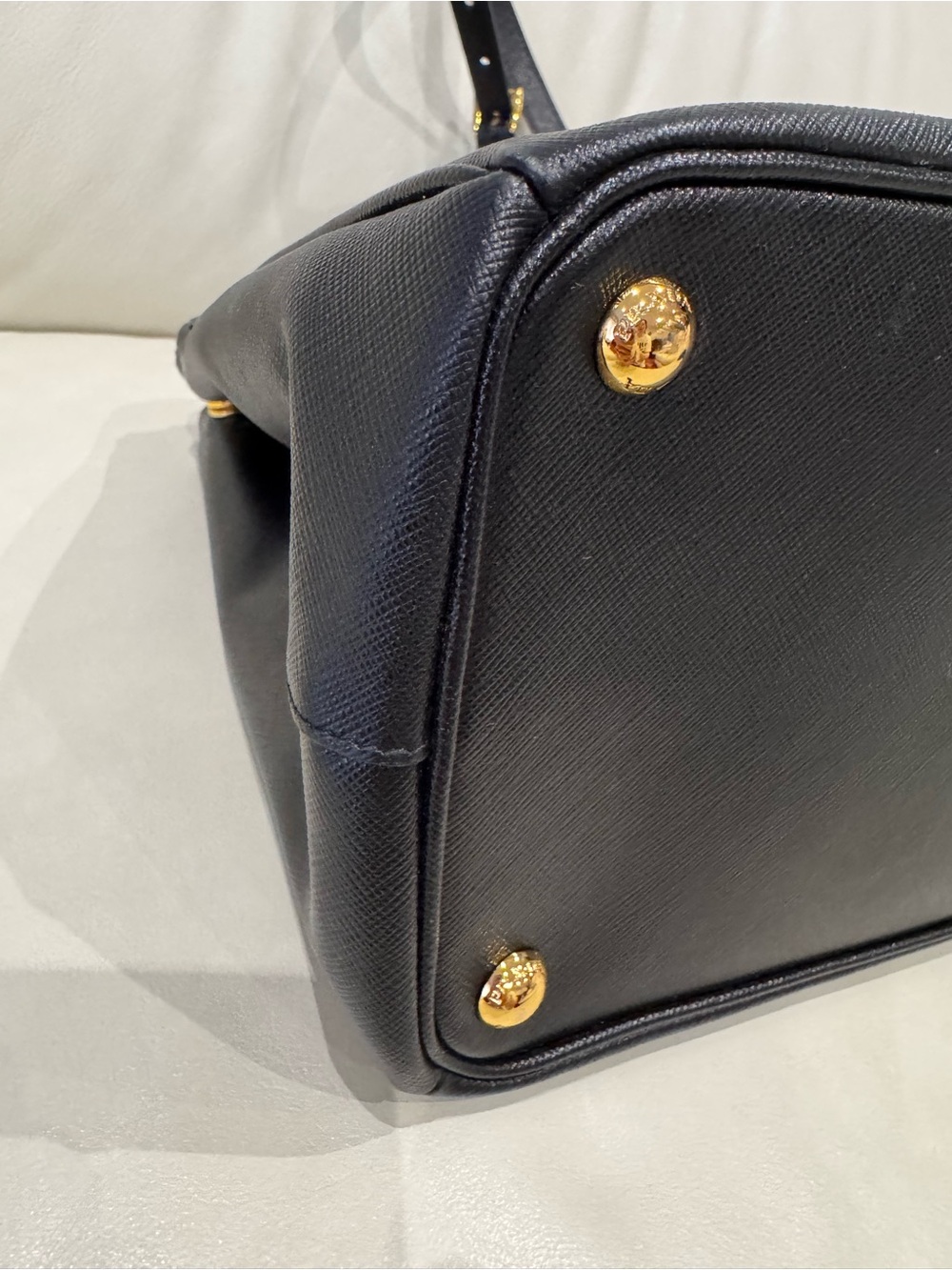 [Authentic] PRADA Saffiano Lux Galleria Medium Double Zip Tote in Black - Picture 7 of 16